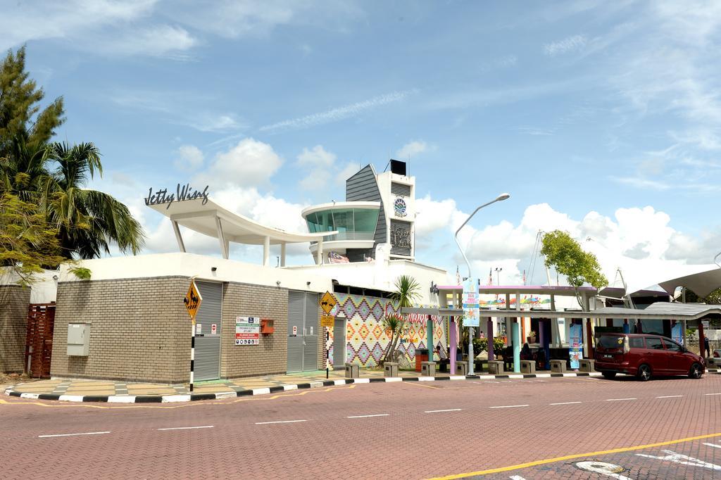 Brezza Hotel Lumut Εξωτερικό φωτογραφία