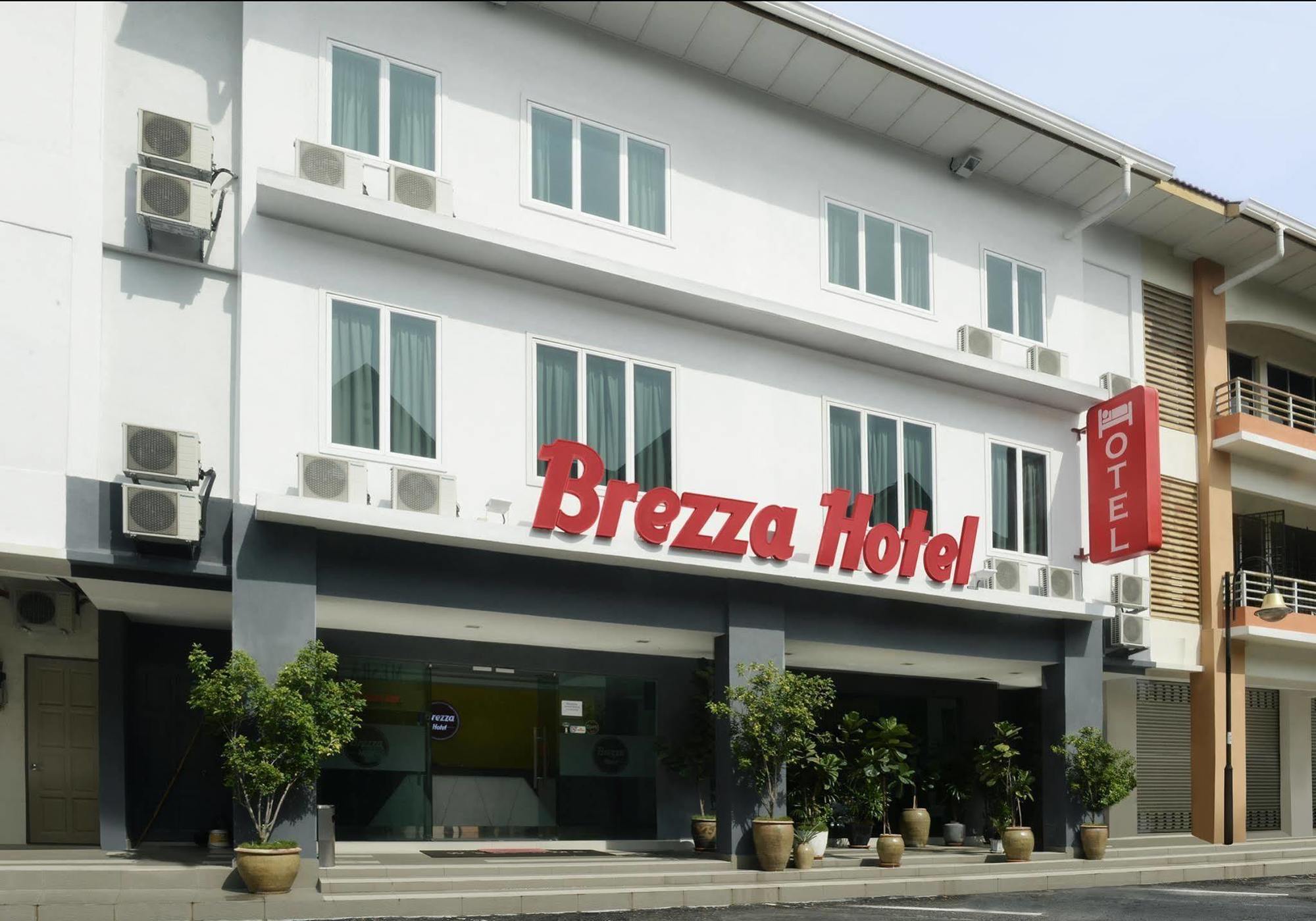 Brezza Hotel Lumut Εξωτερικό φωτογραφία
