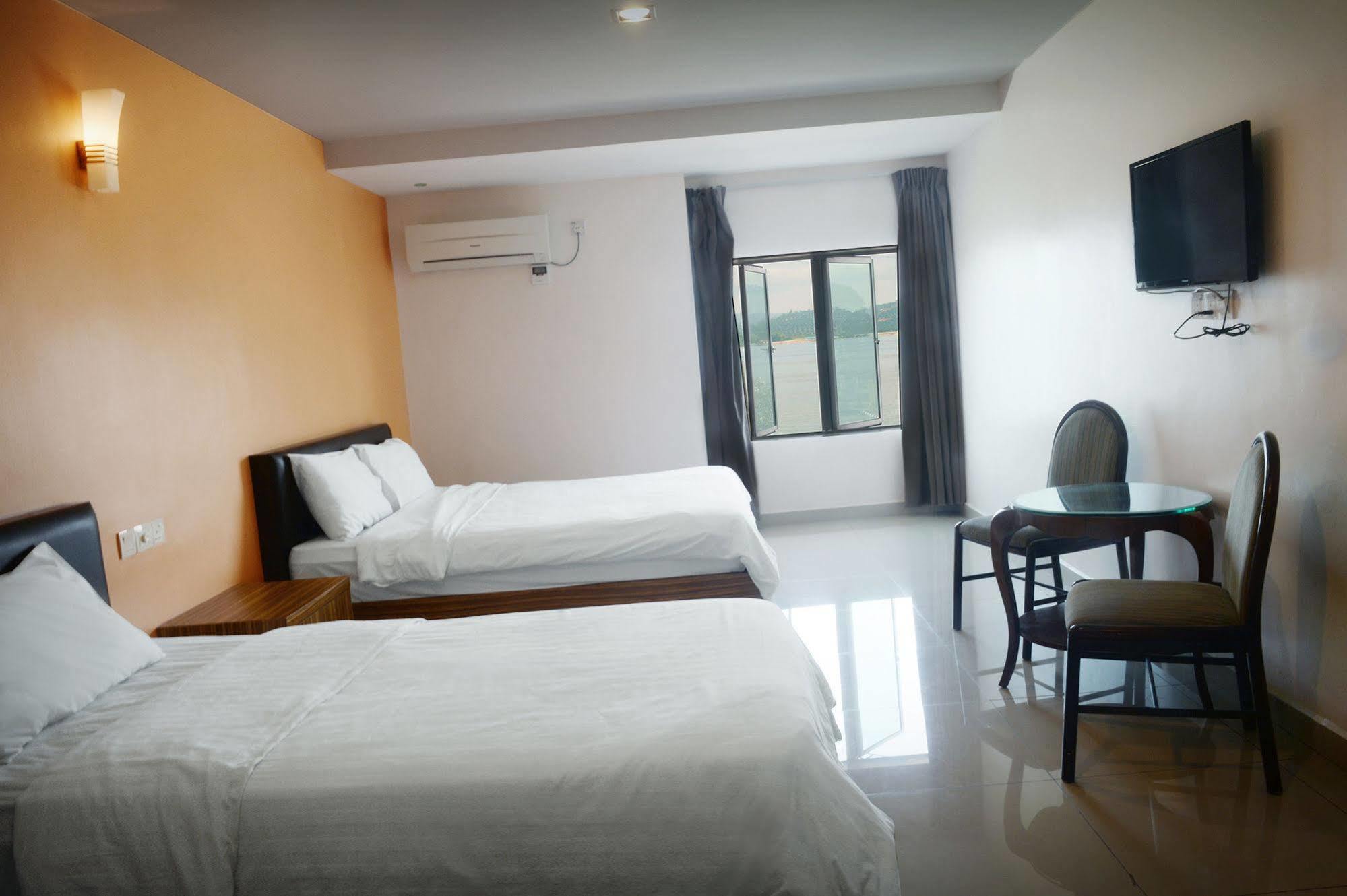 Brezza Hotel Lumut Εξωτερικό φωτογραφία