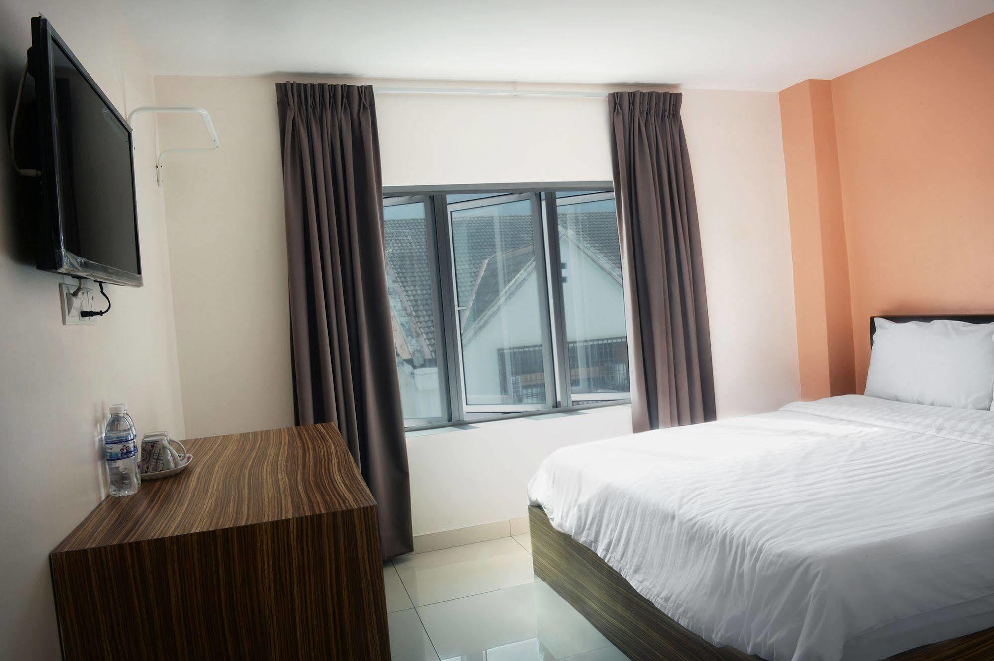 Brezza Hotel Lumut Εξωτερικό φωτογραφία