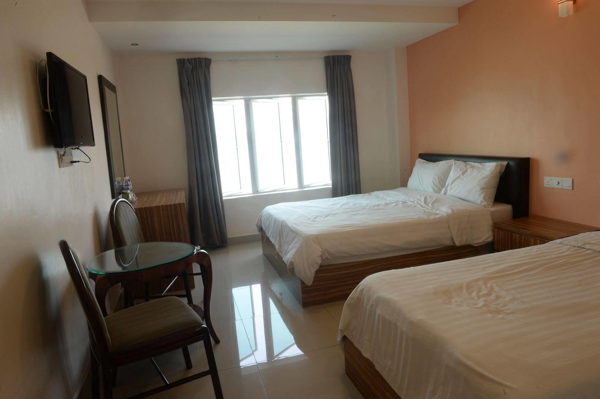 Brezza Hotel Lumut Εξωτερικό φωτογραφία