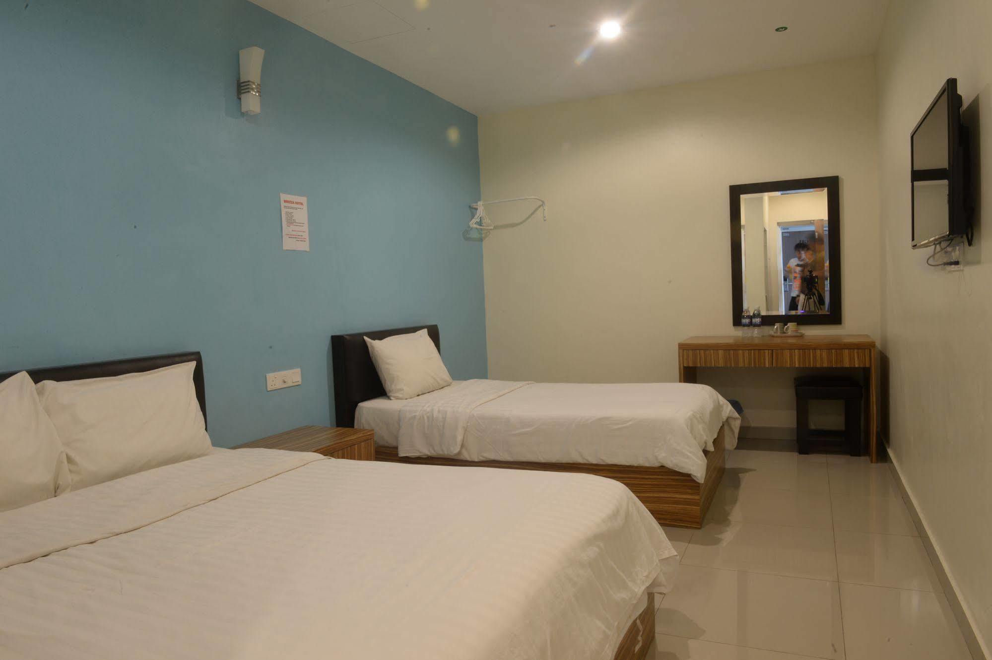 Brezza Hotel Lumut Εξωτερικό φωτογραφία
